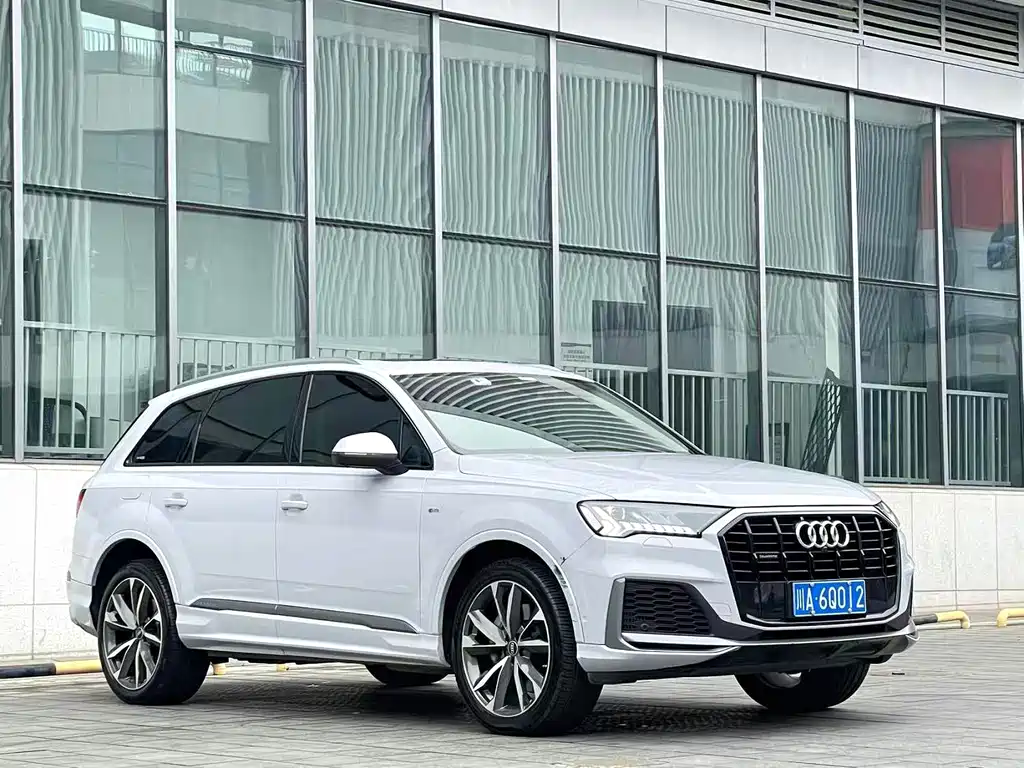 Audi Q7 2021 — фото 3