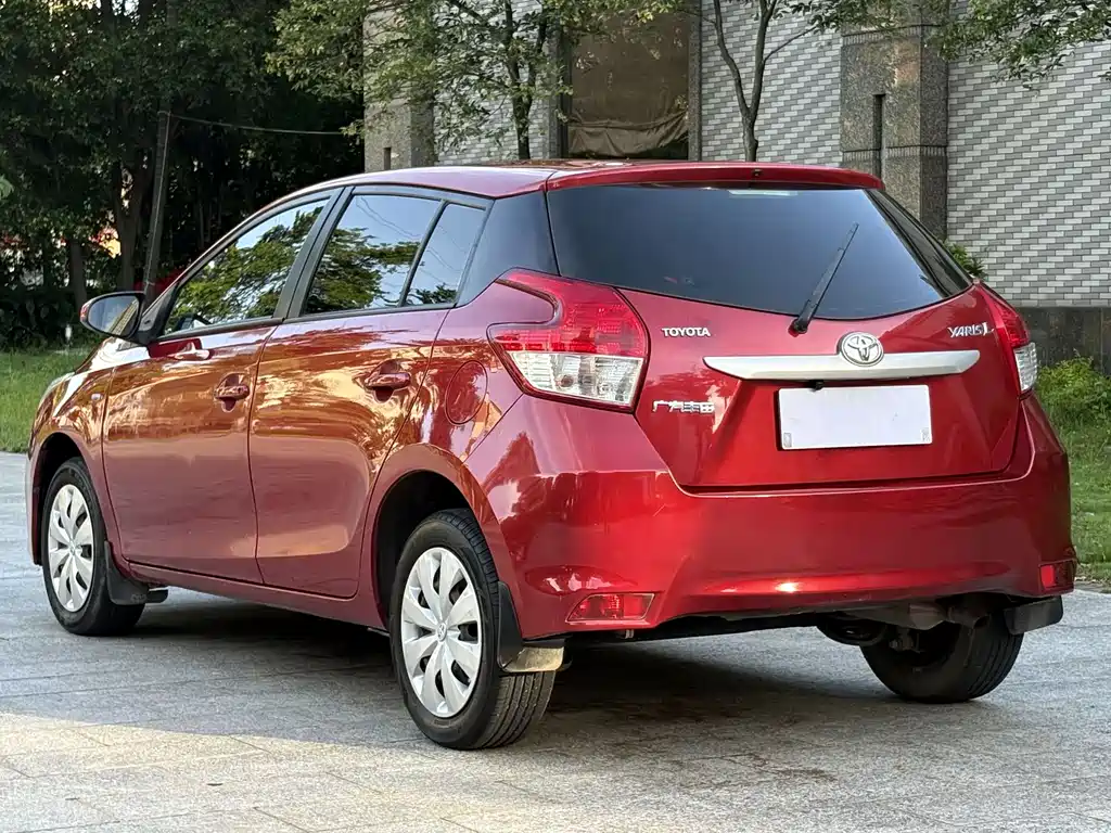 Toyota Yaris L 2016 — фото 14