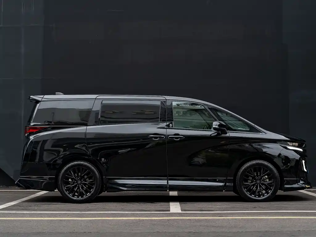 Toyota Vellfire 2024 — фото 4