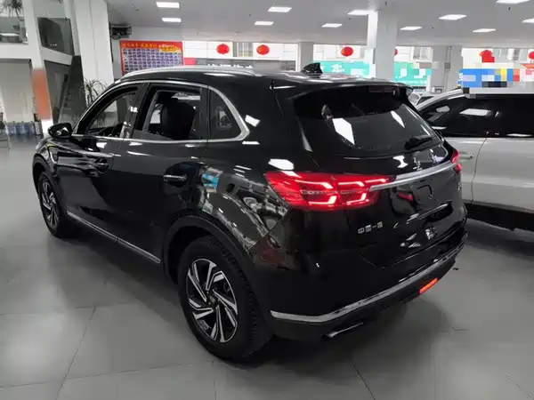 Hongqi HS5 2022