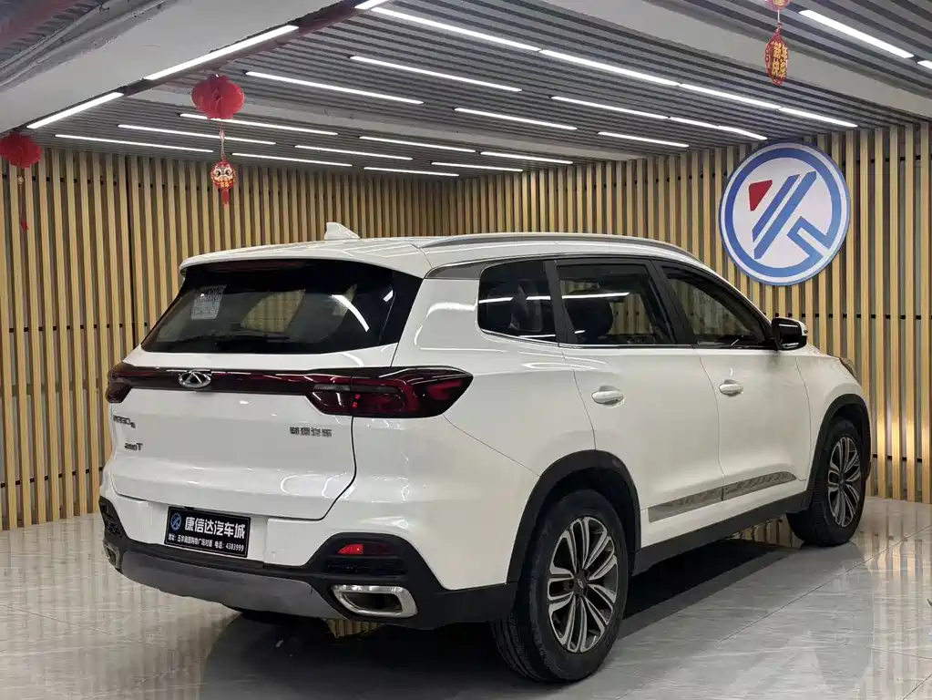 Chery Tiggo 8 2019 — фото 8