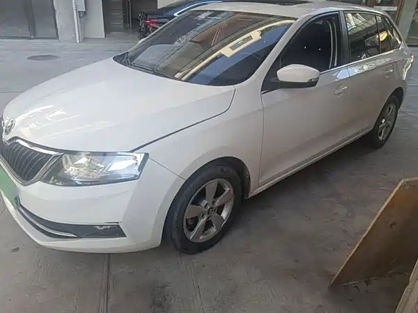Skoda Rapid Spaceback 2019