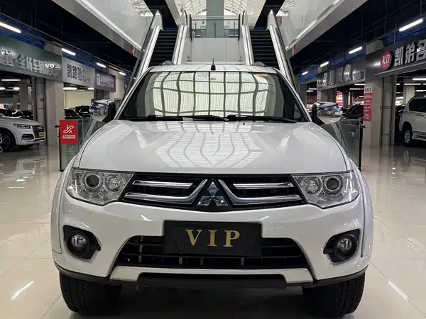 Mitsubishi Pajero Jinchang 2013