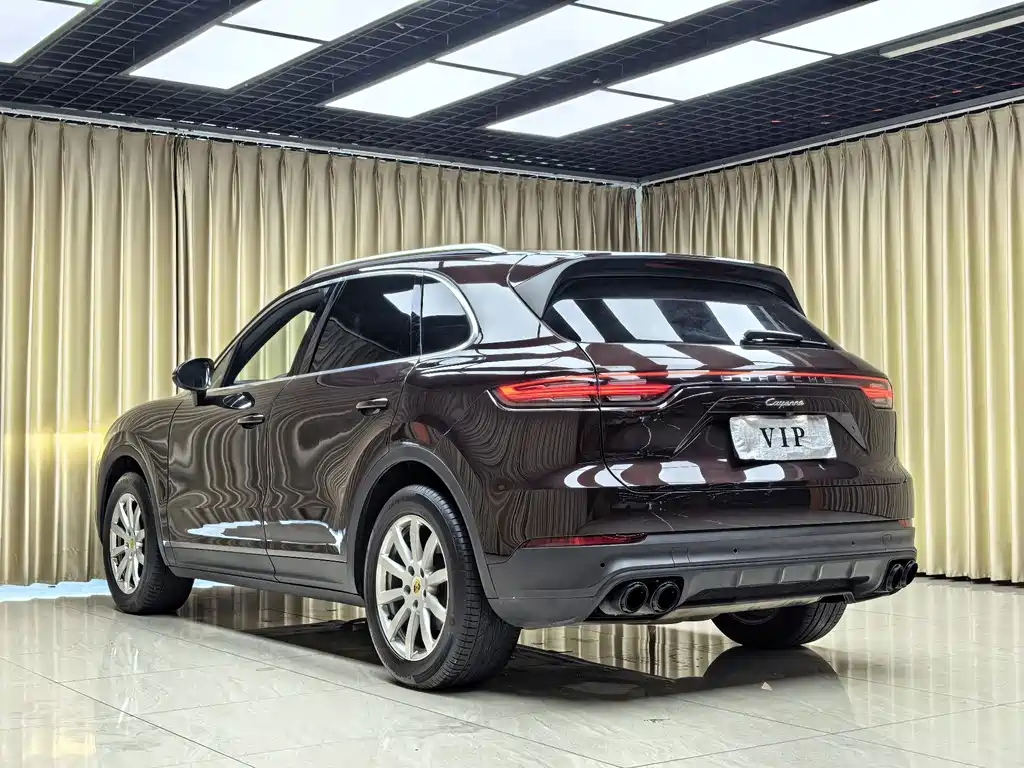 Porsche Cayenne 2019 — фото 22