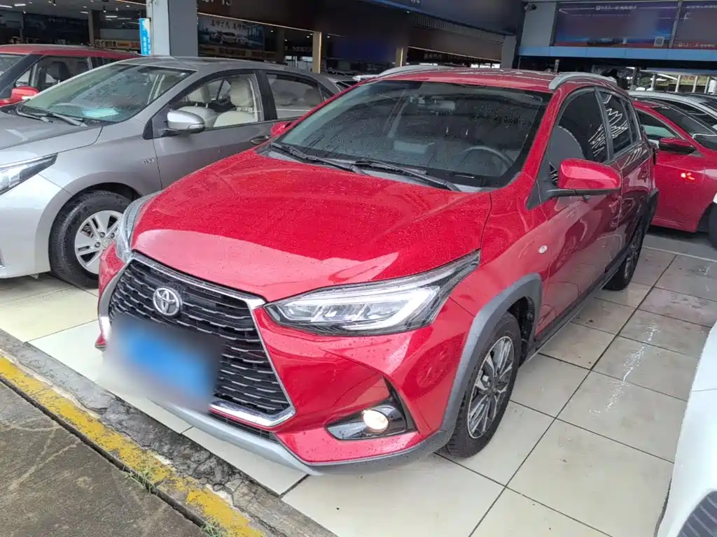 Toyota Yaris L 2023