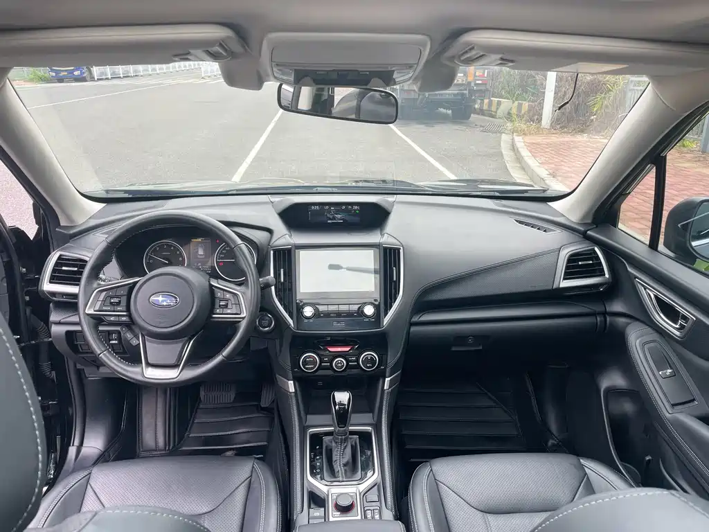 Subaru Forester 2019 — фото 19