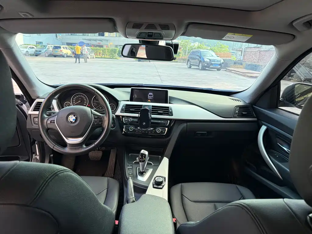 BMW 3 Series GT 2017 — фото 9
