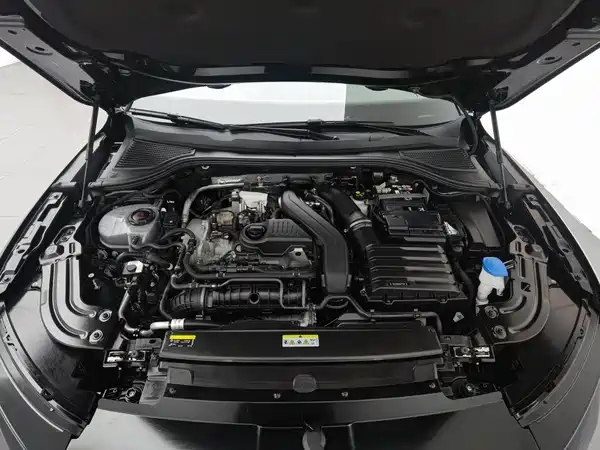 Volkswagen Magotan 2025