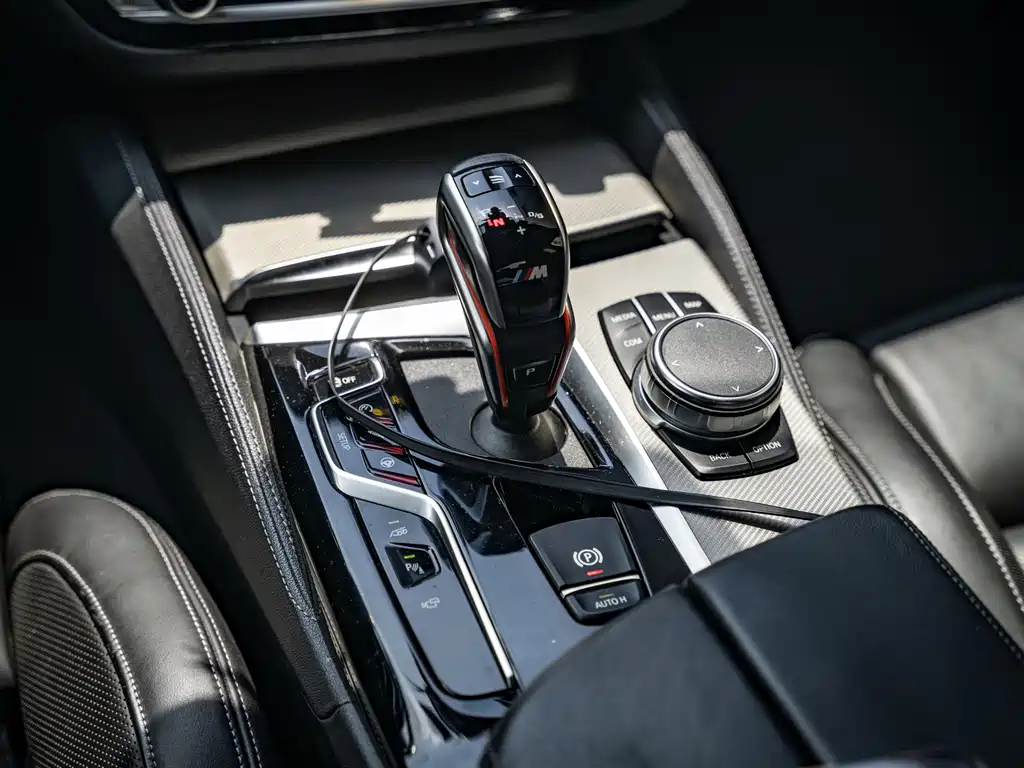 BMW M5 2020 — фото 16