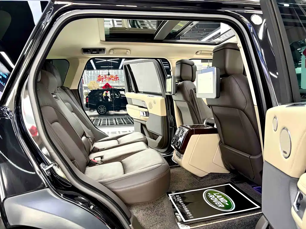 Land Rover Range Rover 2021 — фото 16