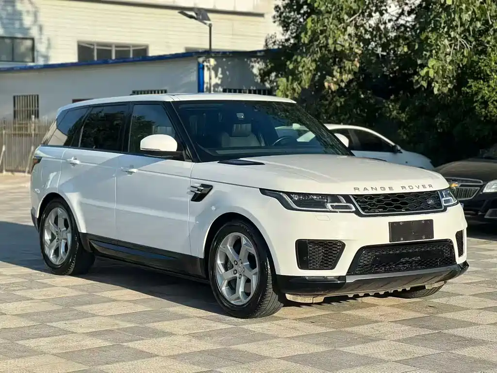 Land Rover Range Rover Sport New Energy 2018 — фото 3