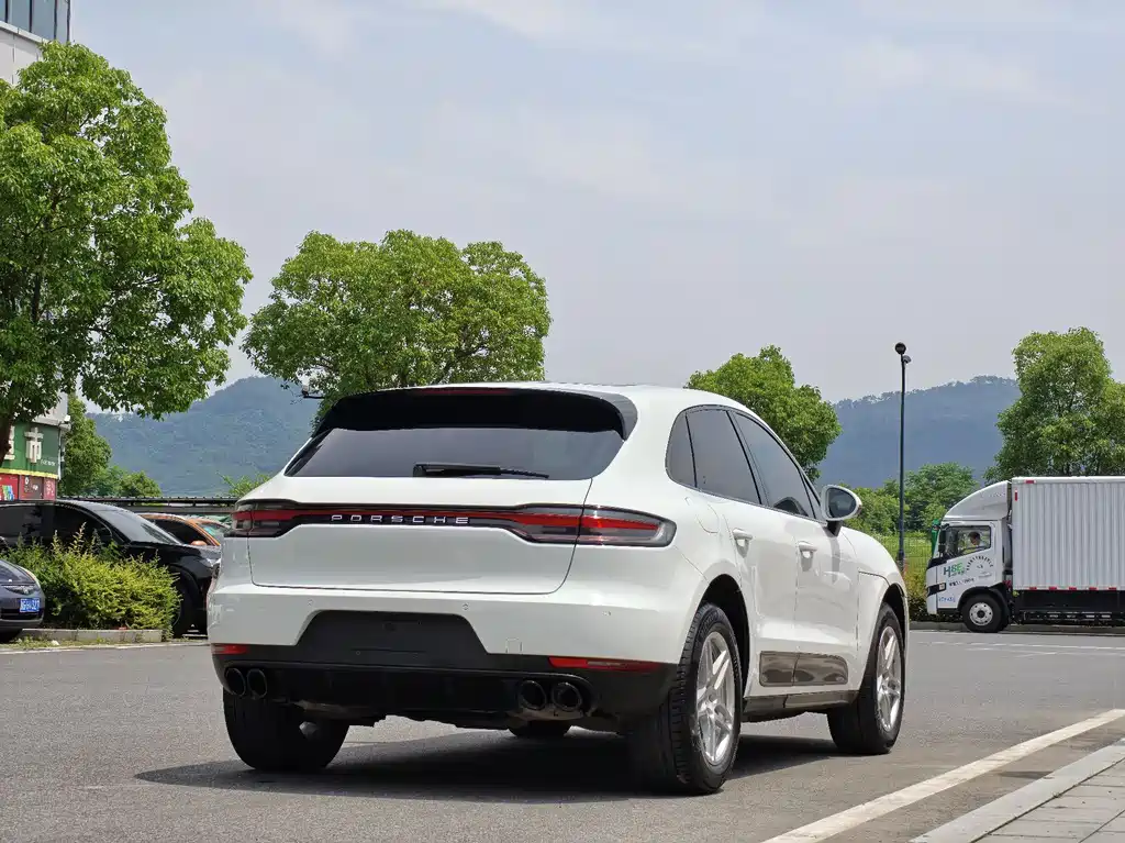 Porsche Macan 2019 — фото 5