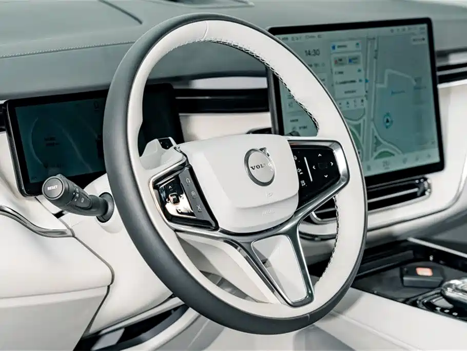 Volvo EM90 2025 — фото 9