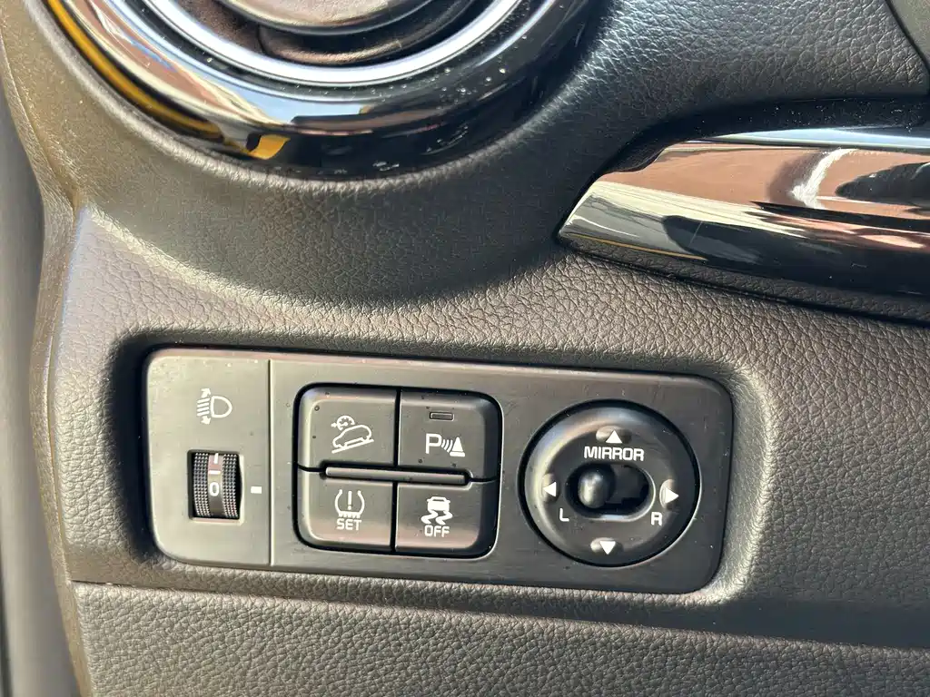 Kia KX1 2022 — фото 27