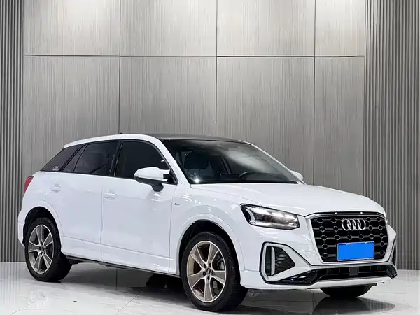 Audi Q2L 2023