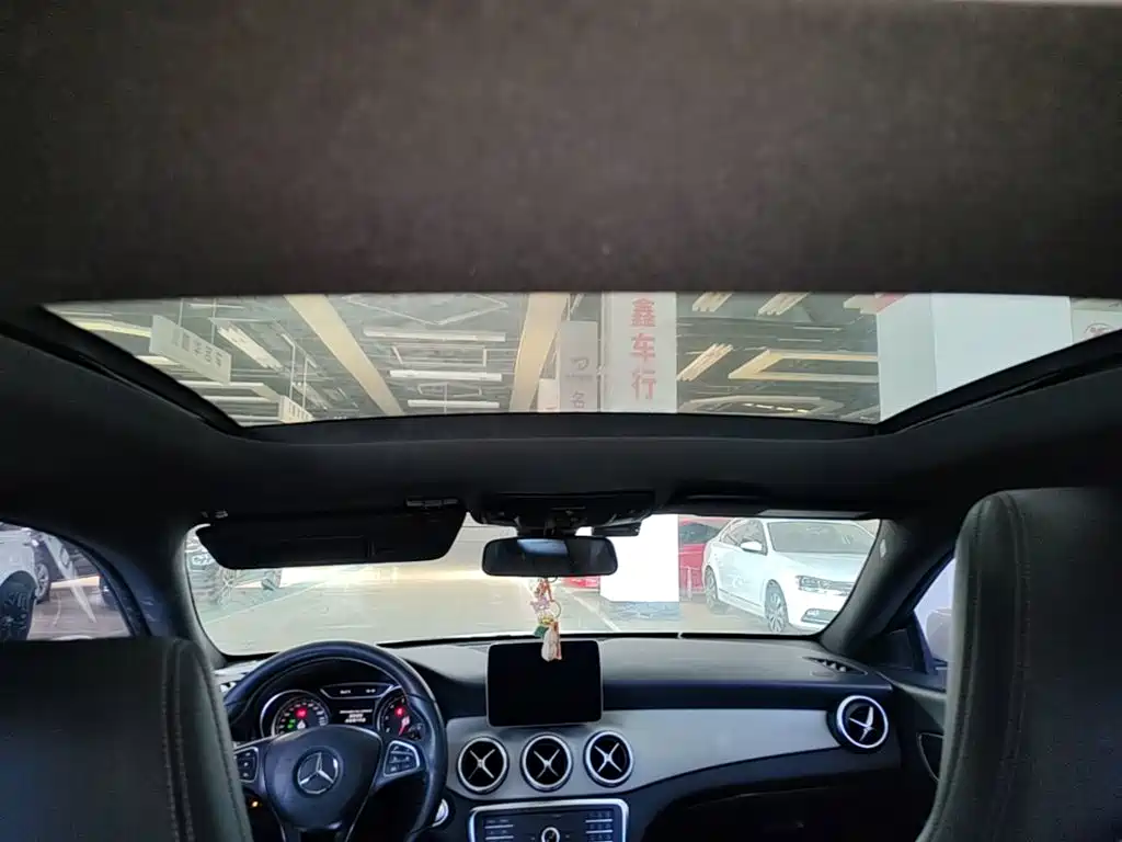 Mercedes-Benz CLA 2018 — фото 18