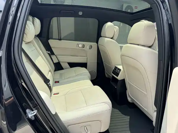 Li Auto L6 2024