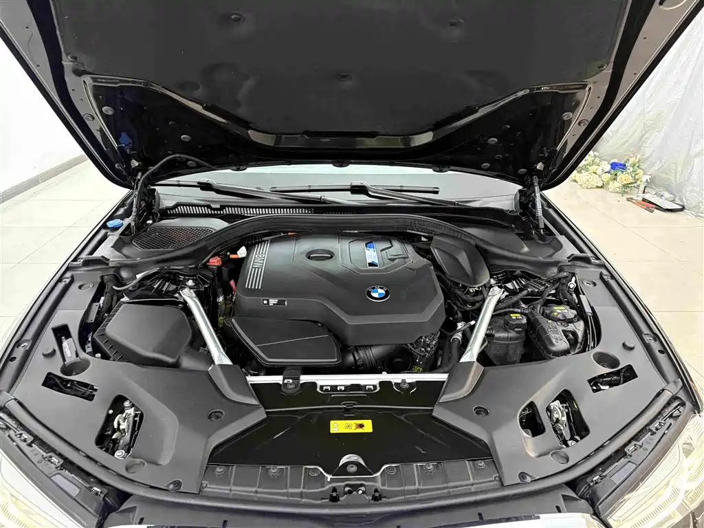 BMW 5 Series New Energy 2022 — фото 17