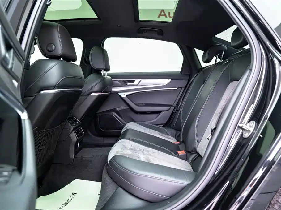 Audi A6L New Energy 2021 — фото 11