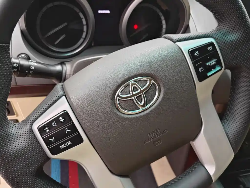 Toyota Prado 2014 — фото 5