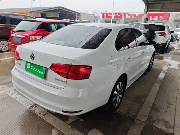 Volkswagen Sagitar 2018