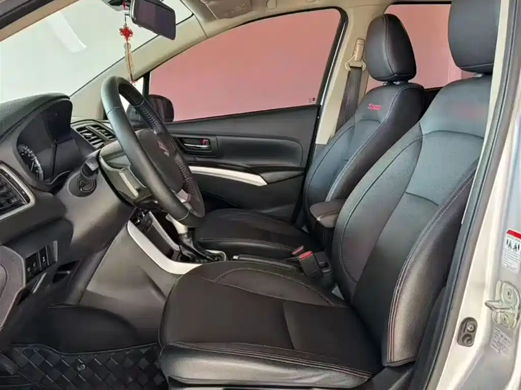 Suzuki S-Cross 2015 — фото 13