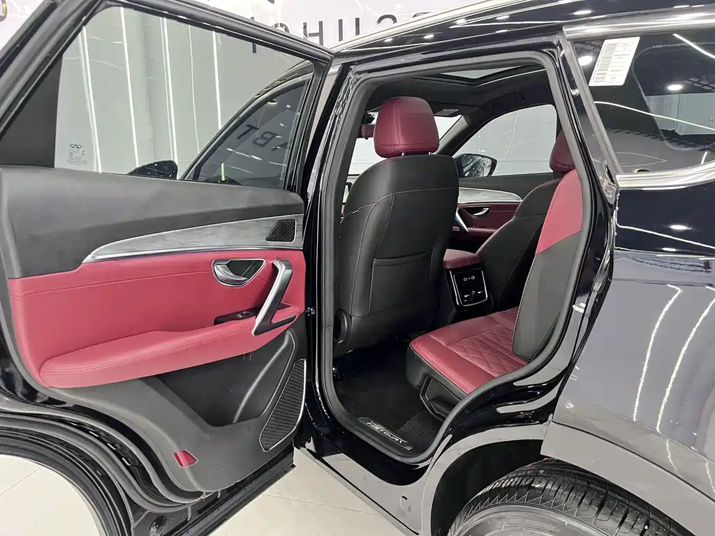Jetour Jietu X70 PLUS 2023 — фото 13