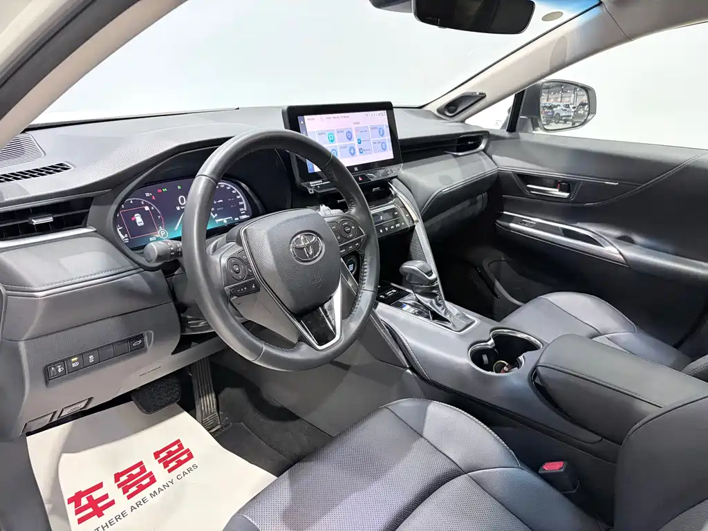 Toyota Venza 2023 — фото 10