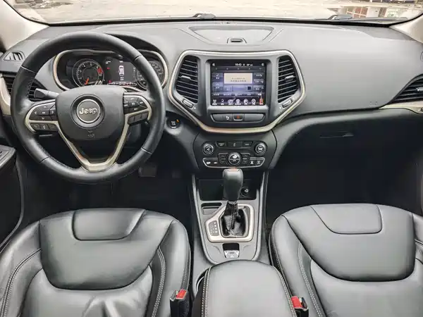 Jeep Cherokee 2016