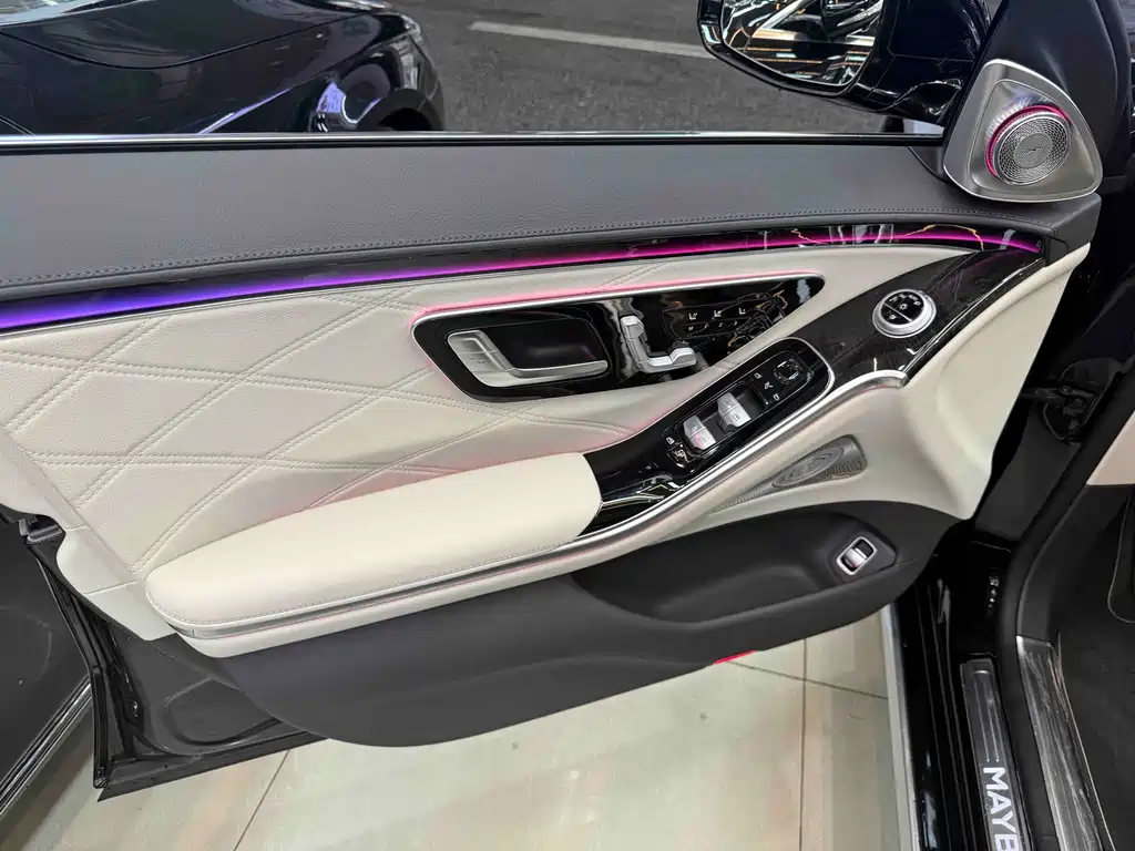 Mercedes-Benz Maybach S-Class 2025