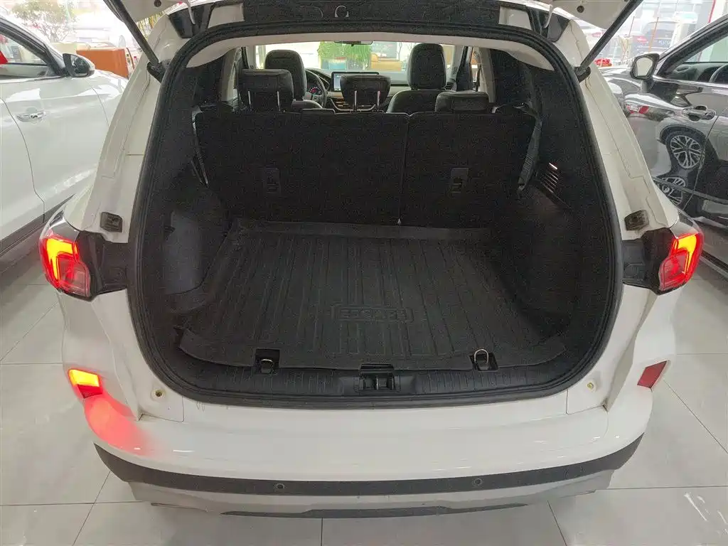 Ford Escape 2021 — фото 19