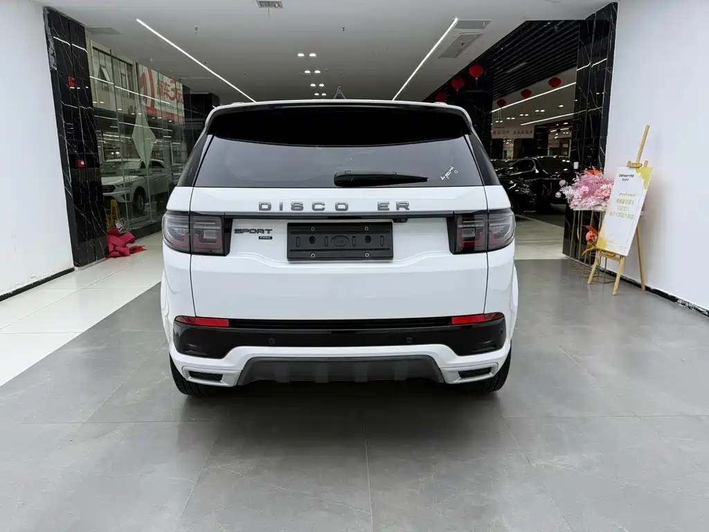 Land Rover Discovery Sport 2023 — фото 4