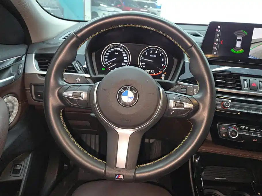 BMW X2 2023 — фото 15