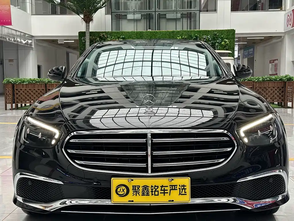 Mercedes-Benz E-Class 2023