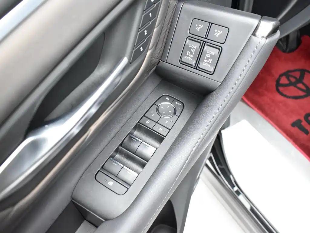 Toyota Alphard 2024 — фото 17
