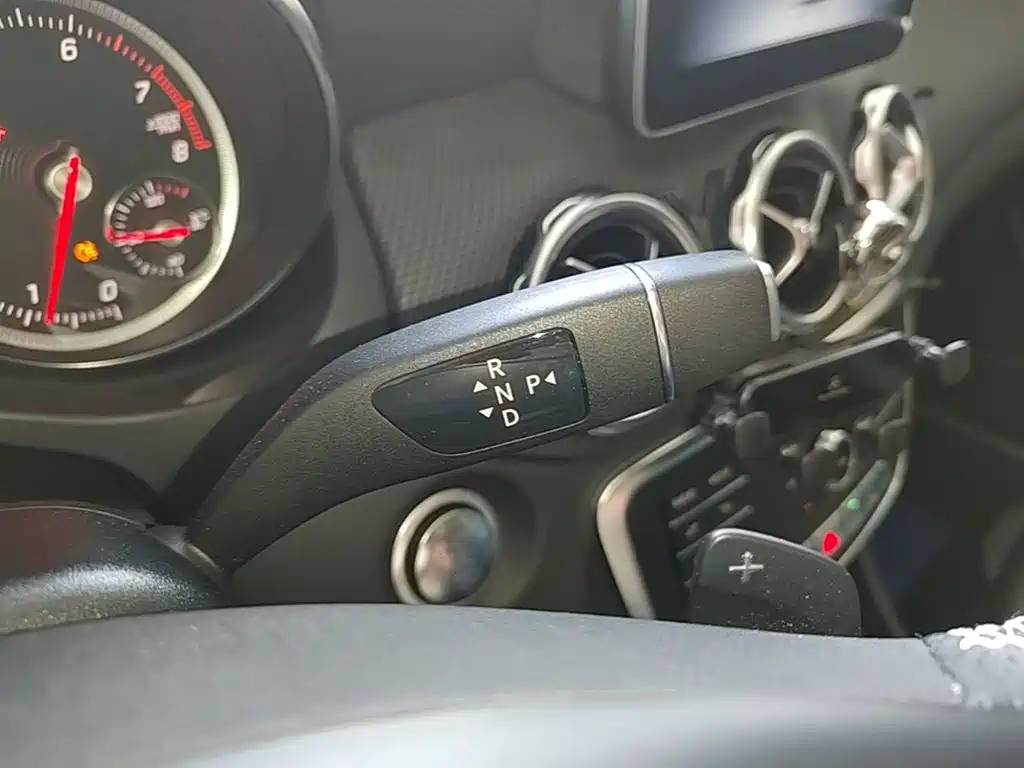 Mercedes-Benz GLA 2018 — фото 14