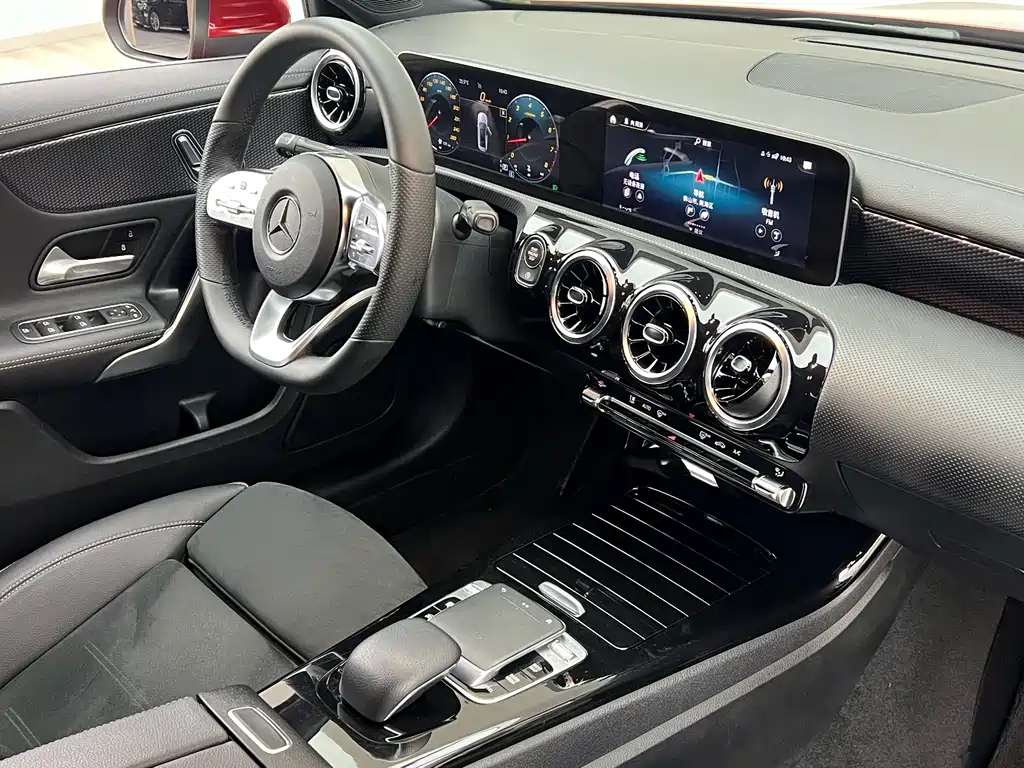 Mercedes-Benz A-Class 2019 — фото 20