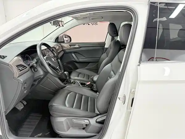 Volkswagen Tharu 2020