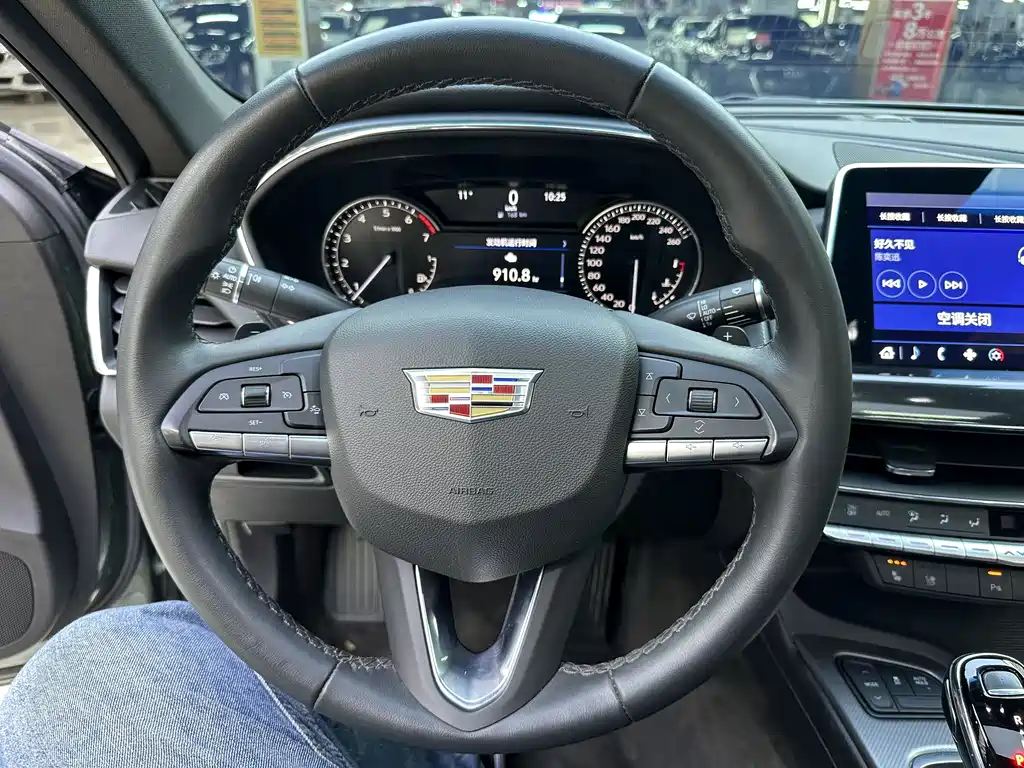 Cadillac CT5 2023 — фото 12