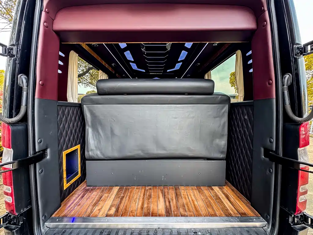 Mercedes-Benz Sprinter 2017 — фото 27