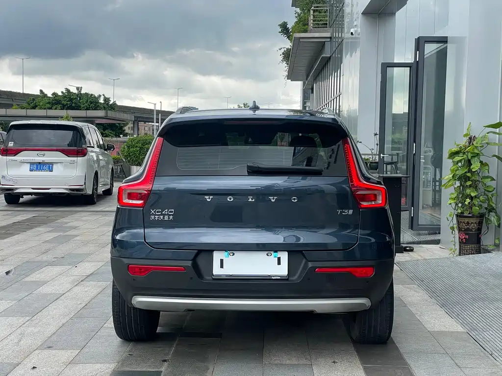 Volvo XC40 2019 — фото 19