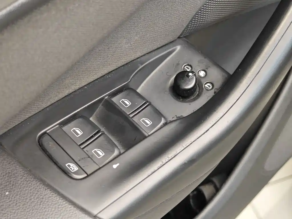 Audi Q3 2015 — фото 10