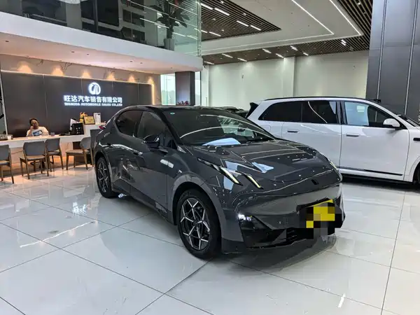 Lynk & Co Z20 2025