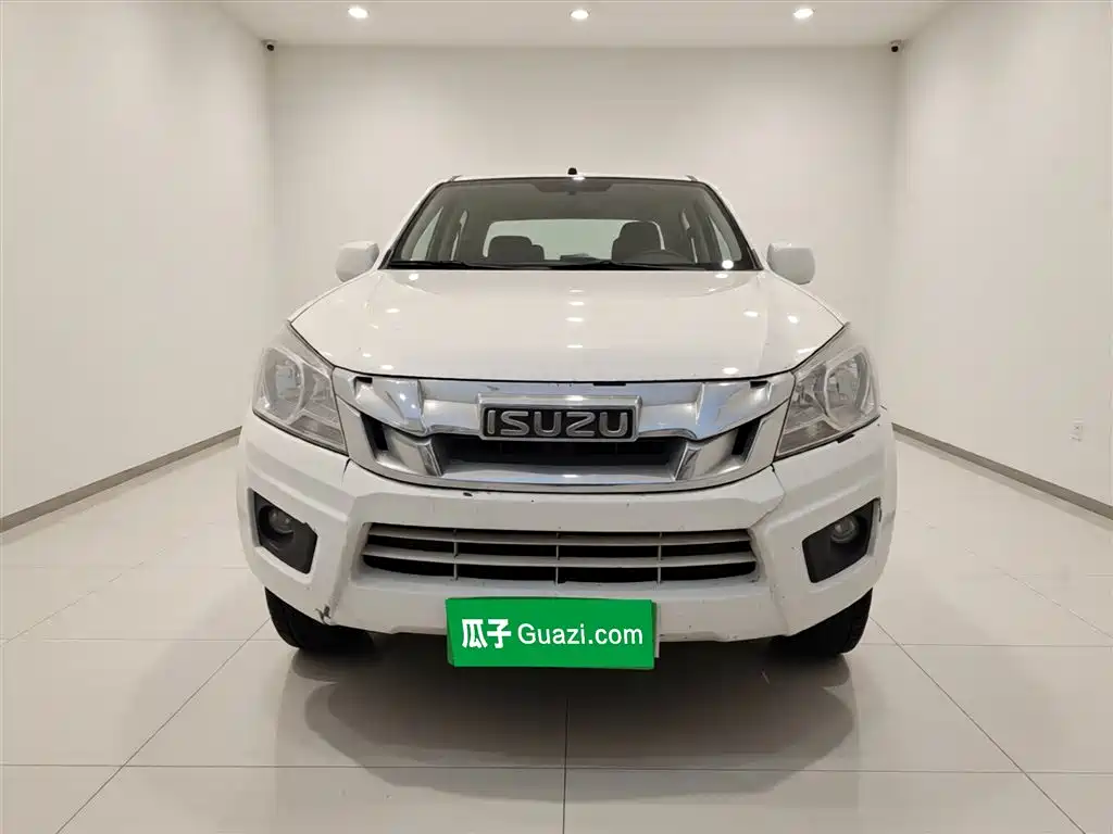 Isuzu RE-MAX 2016 — фото 24