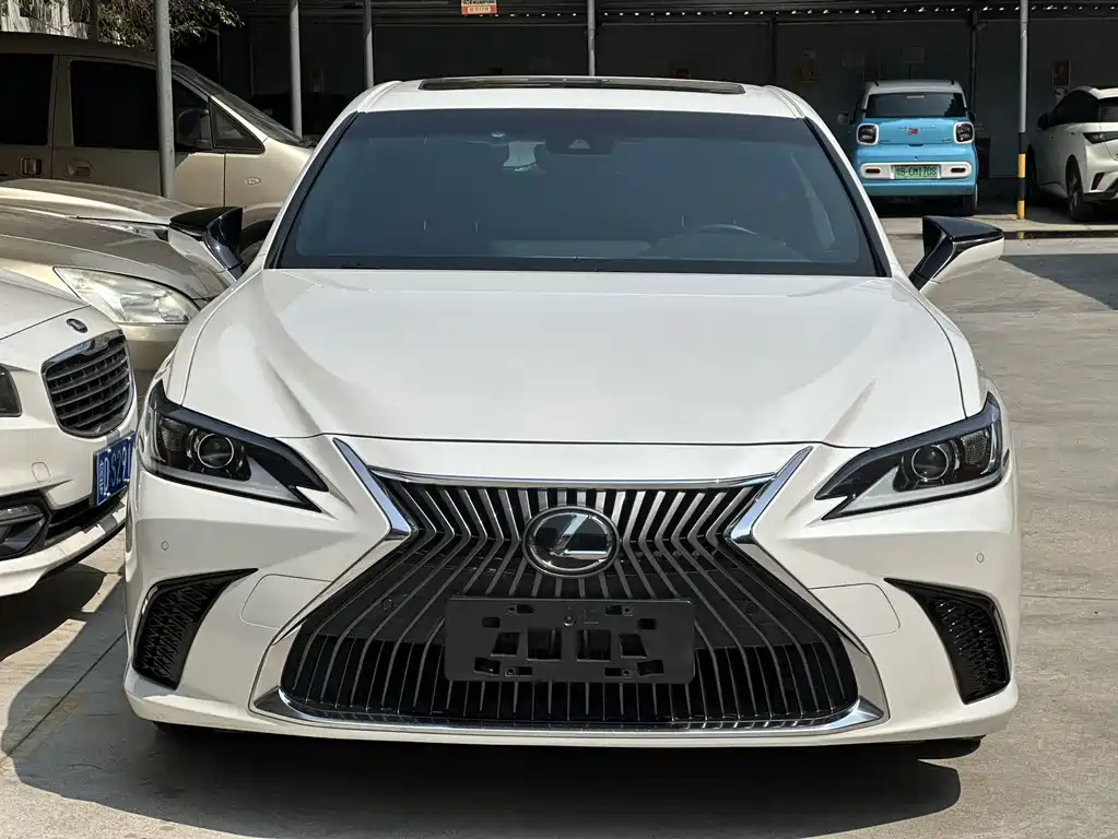 Lexus ES 2021 — фото 2