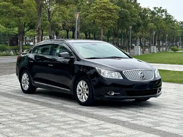 Buick LaCrosse 2012