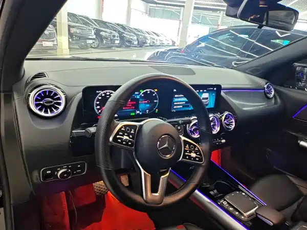 Mercedes-Benz EQA 2023