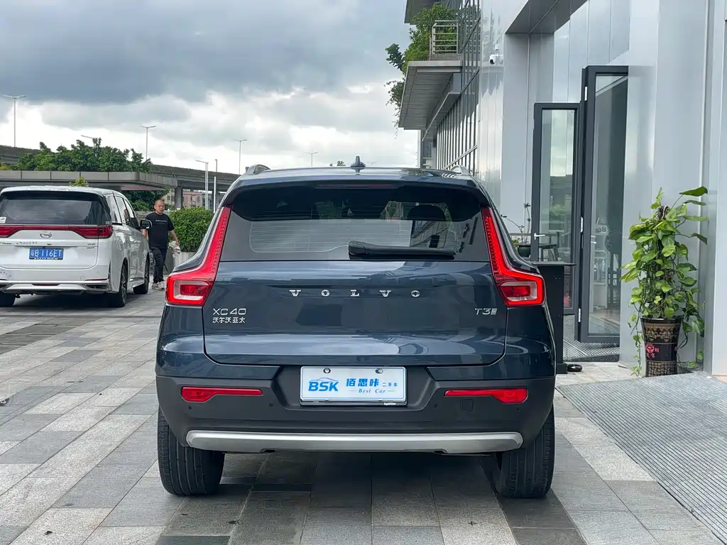 Volvo XC40 2019 — фото 16