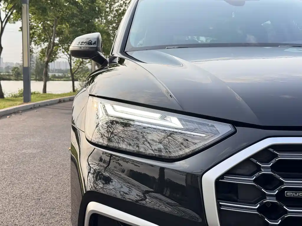 Audi Q5L 2023 — фото 15