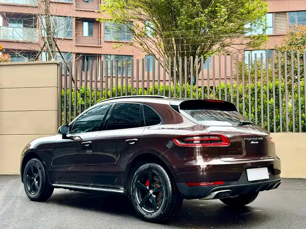 Porsche Macan 2016